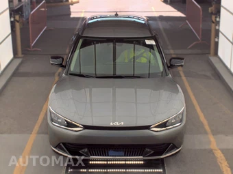 2024 Kia EV6 Wind - miniatura 2