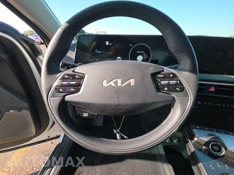 2024 Kia EV6 Wind - miniatura 10