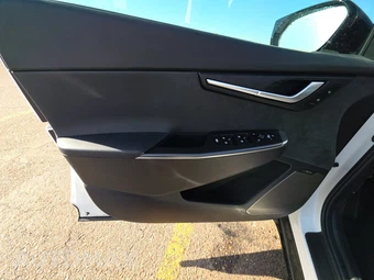 2024 Kia EV6 Wind - miniatura 9