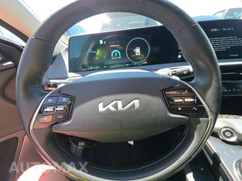 2024 Kia EV6 Wind - miniatura 10