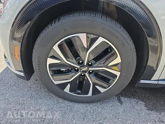 2024 Kia EV6 Wind - miniatura 17