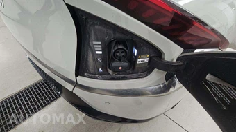 2024 Kia EV6 Wind - miniatura 17