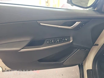 2024 Kia EV6 Wind - miniatura 9