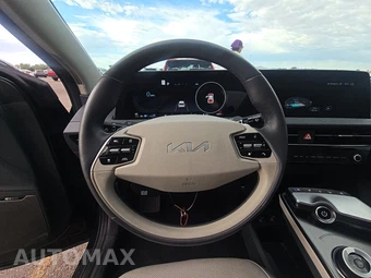 2024 Kia EV6 Wind - miniatura 10