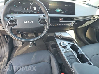 2024 Kia EV6 Wind - miniatura 11