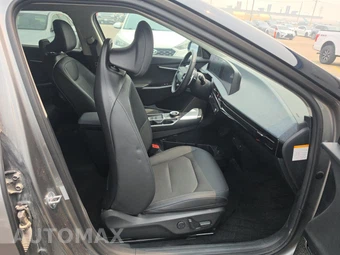 2024 Kia EV6 Wind - miniatura 8