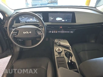 2024 Kia EV6 Wind - miniatura 11