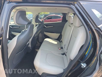 2024 Kia EV6 Wind - miniatura 13