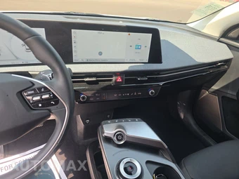 2024 Kia EV6 Wind - miniatura 11