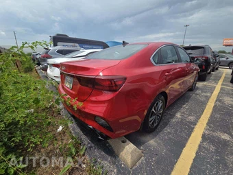 2024 Kia Forte EX - miniatura 3