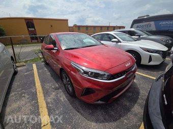 2024 Kia Forte EX - miniatura 4