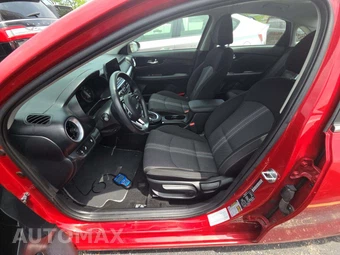 2024 Kia Forte EX - miniatura 6