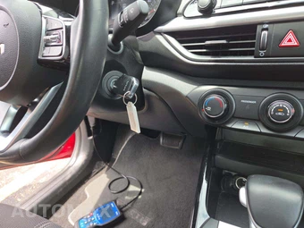 2024 Kia Forte EX - miniatura 8