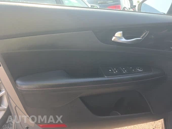 2024 Kia Forte GT - miniatura 9