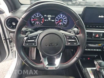 2024 Kia Forte GT - miniatura 10