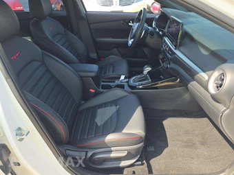2024 Kia Forte GT - miniatura 15