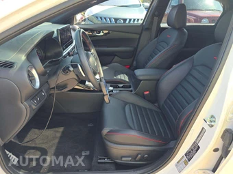 2024 Kia Forte GT - miniatura 3
