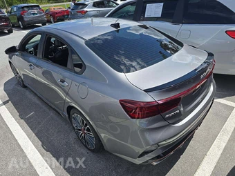 2024 Kia Forte GT - miniatura 2
