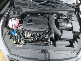 2024 Kia Forte GT - miniatura 15