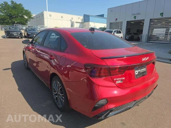 2024 Kia Forte GT-Line - miniatura 2