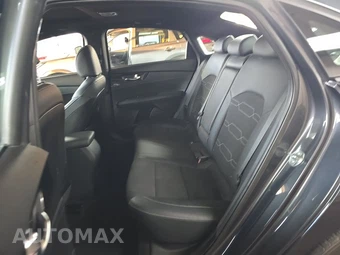 2024 Kia Forte GT-Line - miniatura 13