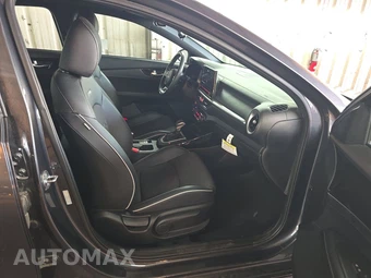 2024 Kia Forte GT-Line - miniatura 8
