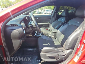 2024 Kia Forte GT-Line - miniatura 3