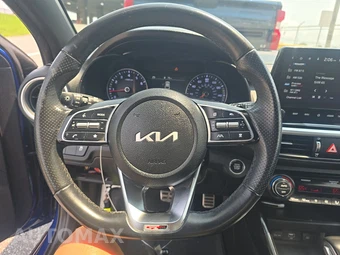 2024 Kia Forte GT-Line - miniatura 10