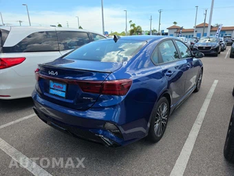 2024 Kia Forte GT-Line - miniatura 3