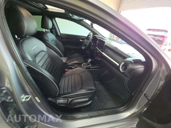 2024 Kia Forte GT-Line - miniatura 15