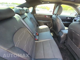 2024 Kia Forte GT-Line - miniatura 14