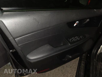 2024 Kia Forte GT-Line - miniatura 9