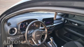 2024 Kia Forte GT-Line - miniatura 12