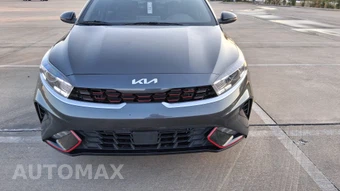 2024 Kia Forte GT-Line - miniatura 3
