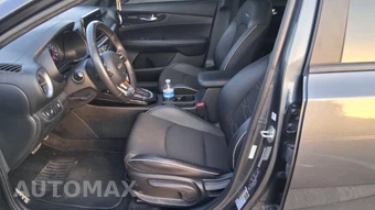 2024 Kia Forte GT-Line - miniatura 7