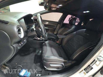 2024 Kia Forte GT-Line - miniatura 6
