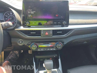 2024 Kia Forte GT-Line - miniatura 7