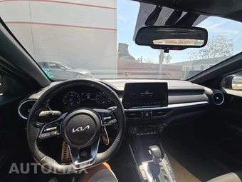 2024 Kia Forte GT-Line - miniatura 11