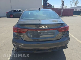 2024 Kia Forte GT-Line - miniatura 5