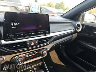 2024 Kia Forte GT-Line - miniatura 11