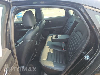 2024 Kia Forte GT-Line - miniatura 13