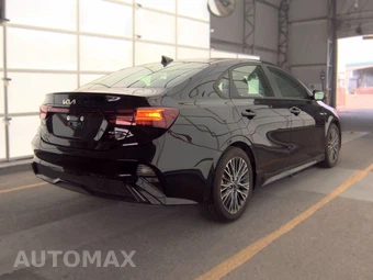 2024 Kia Forte GT-Line - miniatura 4