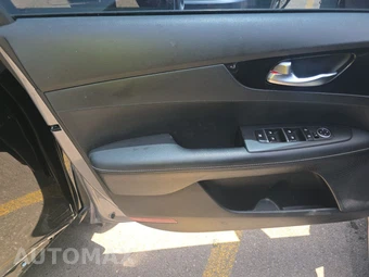 2024 Kia Forte GT-Line - miniatura 9