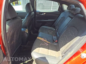 2024 Kia Forte GT-Line – miniatura 13
