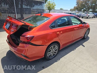 2024 Kia Forte GT-Line – miniatura 4