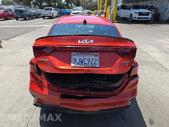 2024 Kia Forte GT-Line – miniatura 5