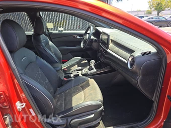 2024 Kia Forte GT-Line – miniatura 8