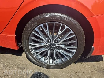 2024 Kia Forte GT-Line - miniatura 11