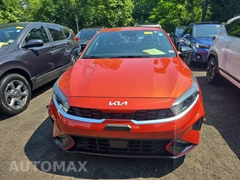 2024 Kia Forte GT-Line - miniatura 2