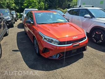 2024 Kia Forte GT-Line - miniatura 3